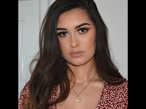 Chelsea explains that LOVESKIN fixed her oily skin