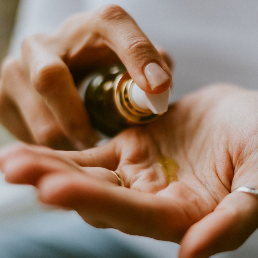 Pumping some of the Kiri Aroha serum for acne and combination skin